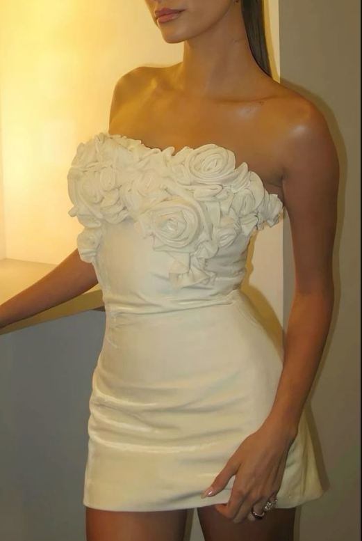 Classy Strapless Rose Flowers Sheath Short Birthday Outfits White Formal 8th Grade Homecoming Dress D127