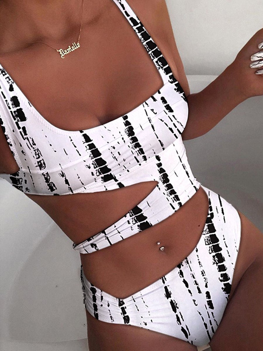 Solid Cut Out One-piece Swimsuit - Fashionpara