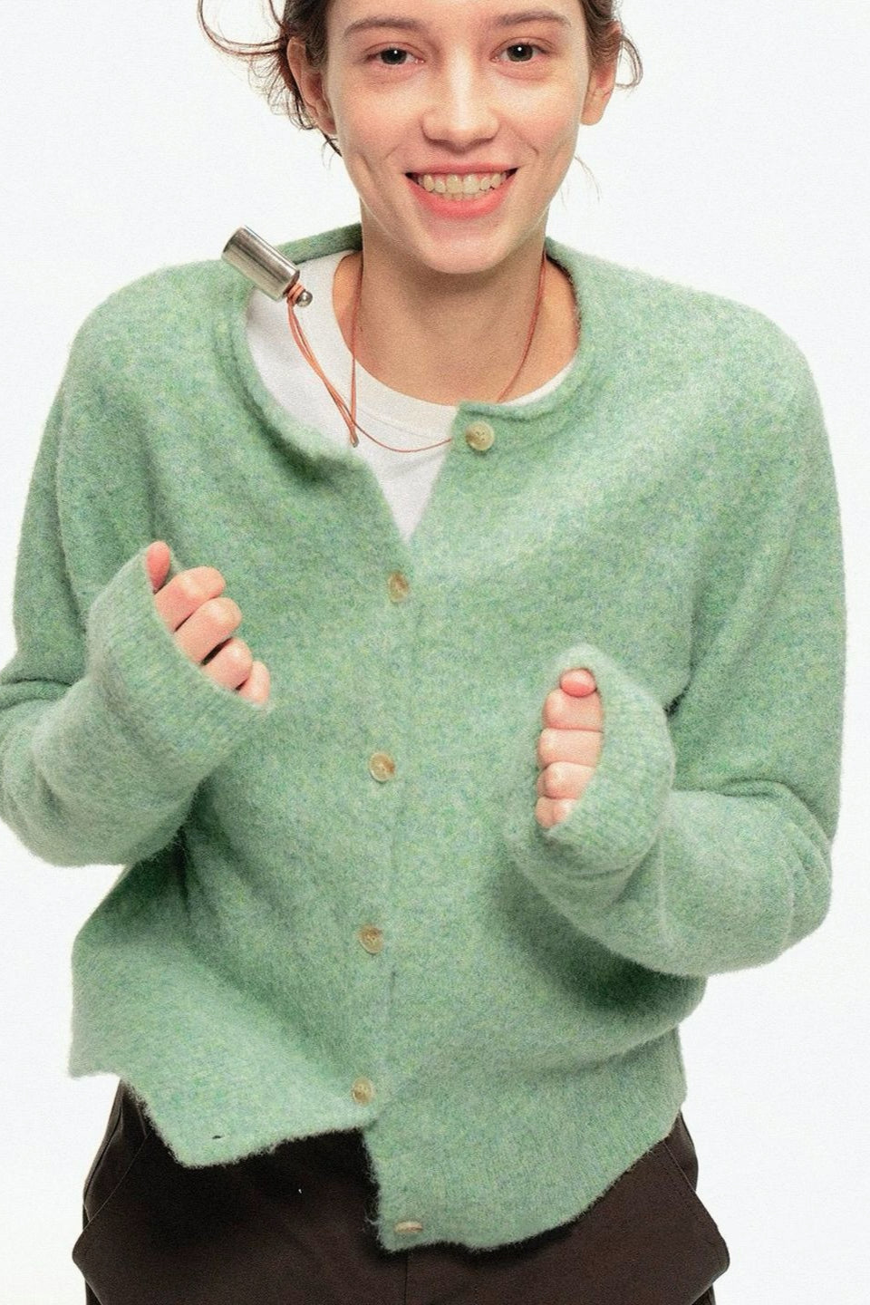 Chic Retro Crew-Neck Green Knit Cardigan for Effortless Style