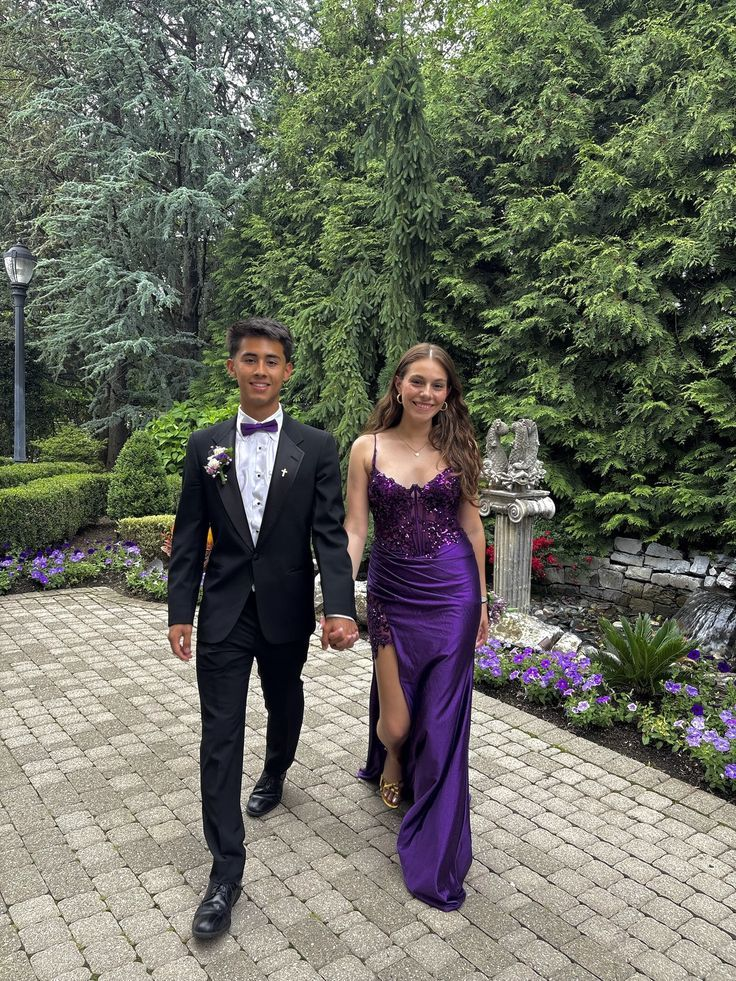 Elegant Spaghetti Straps Purple Satin Appliques Beaded Mermaid Evening Dress Side Slit Long Wedding Guest Dress D1803