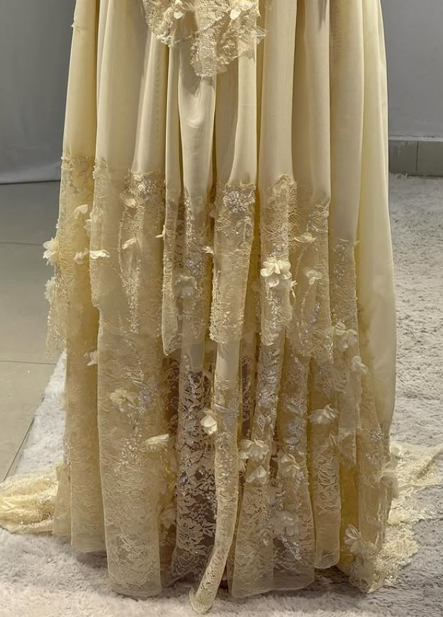 Pretty Strapless Yellow A Line Chiffon Lace Appliques Long Prom Dress Wedding Guest Dress D823