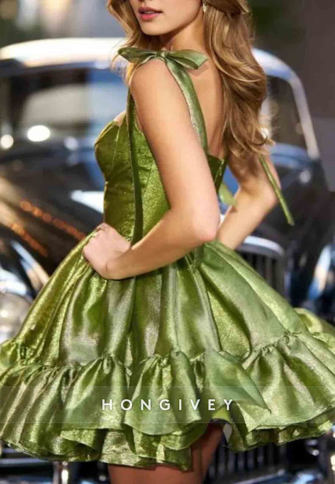 Ball Gowns Sweetheart Pleated Bowknot Low Back Short Homecoming Dresses