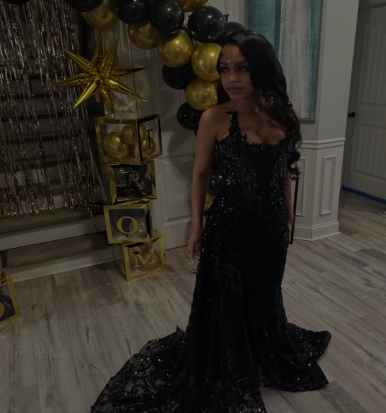 Gorgeous Black Lace Beaded Mermaid Slit Evening Dress Prom Gown S202