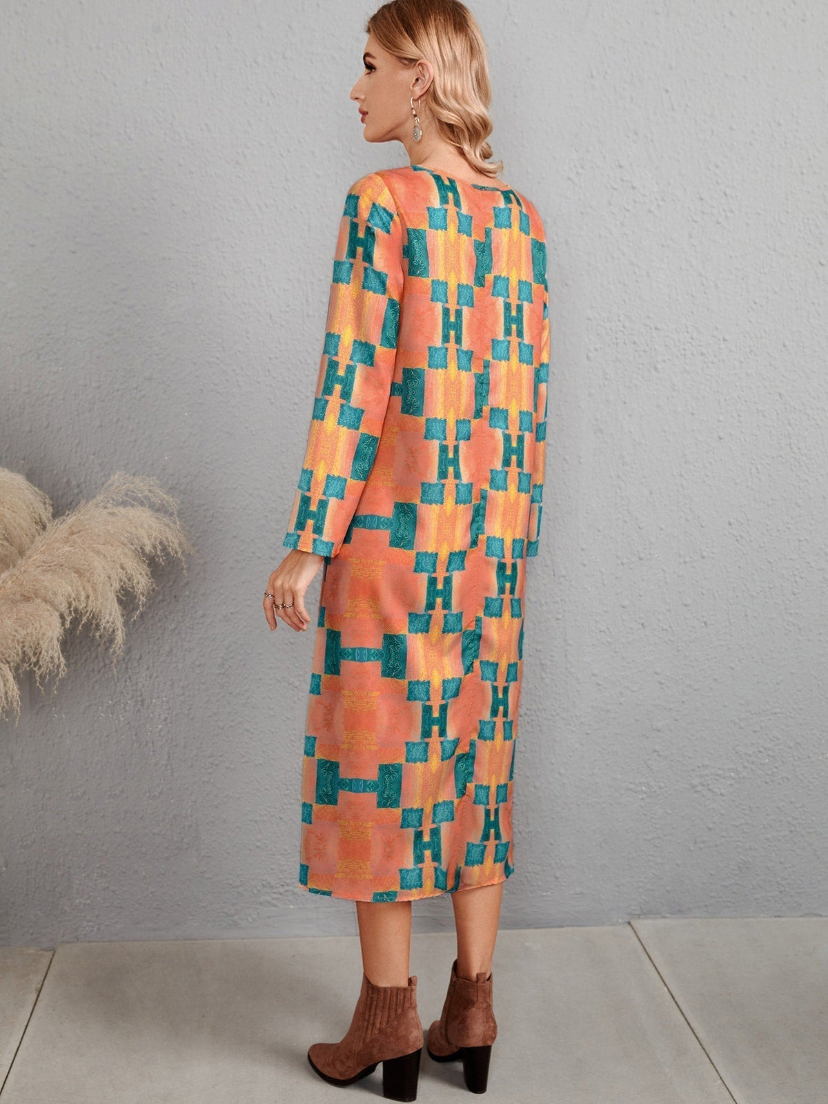 Geometric Print Long Sleeve Shift Midi Dress