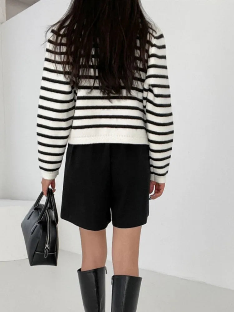 Striped Print Cropped Loose Knit Knit Cardigan