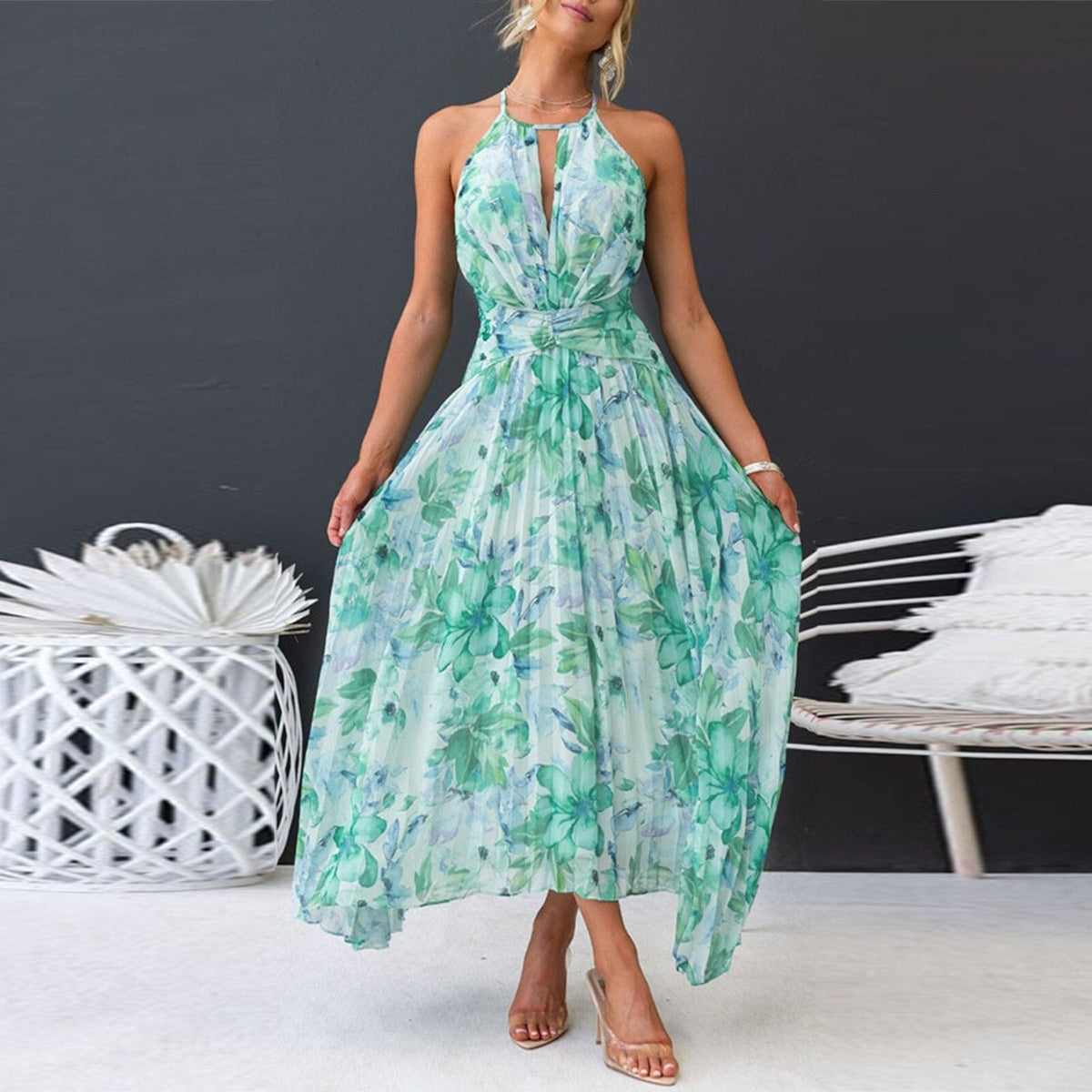 Floral Halter Neck Sleeveless Pleated Maxi Dress 2