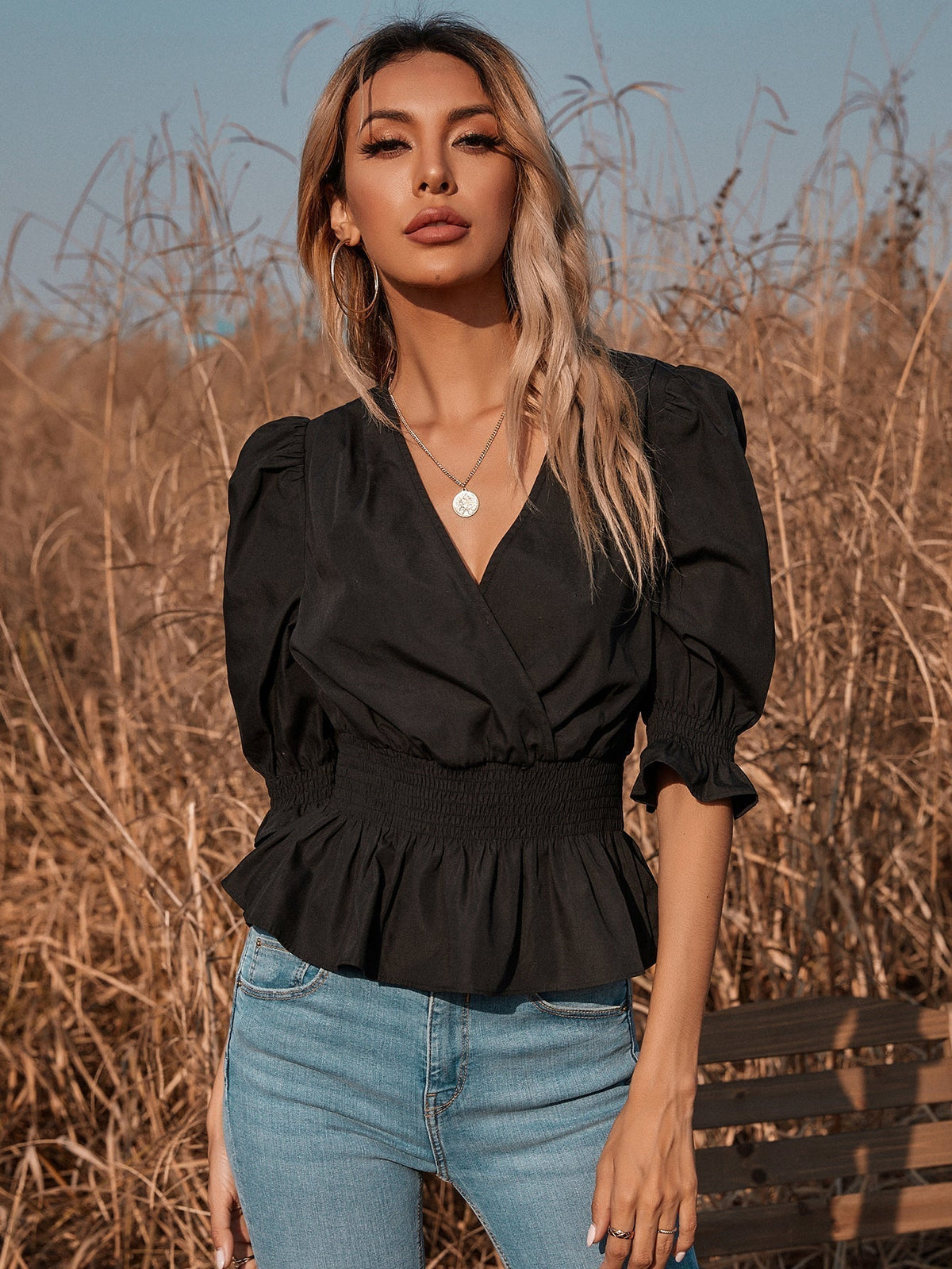 KittenAlarm - Black V-neck Puff Sleeve Short Top