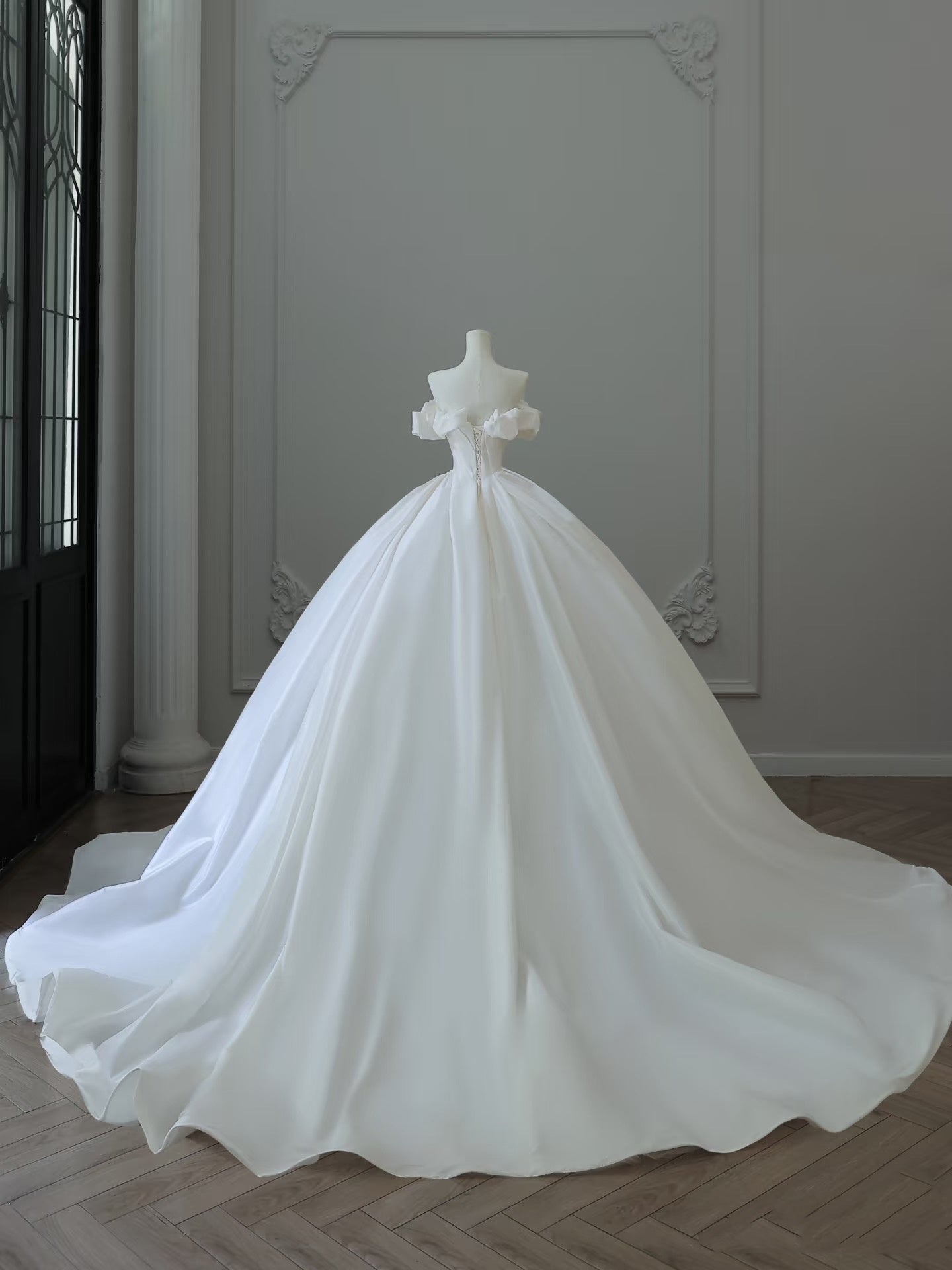 Unique Ball Gown Off The Shoulder Satin White Long Wedding Dresses Brides Dress S3841