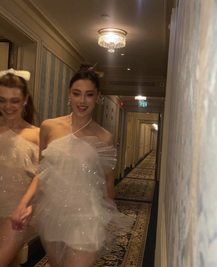 Pretty Halter White Tulle Sequin Layered Formal Homecoming Dress Short Cocktail Dress Birthday Outfits D214