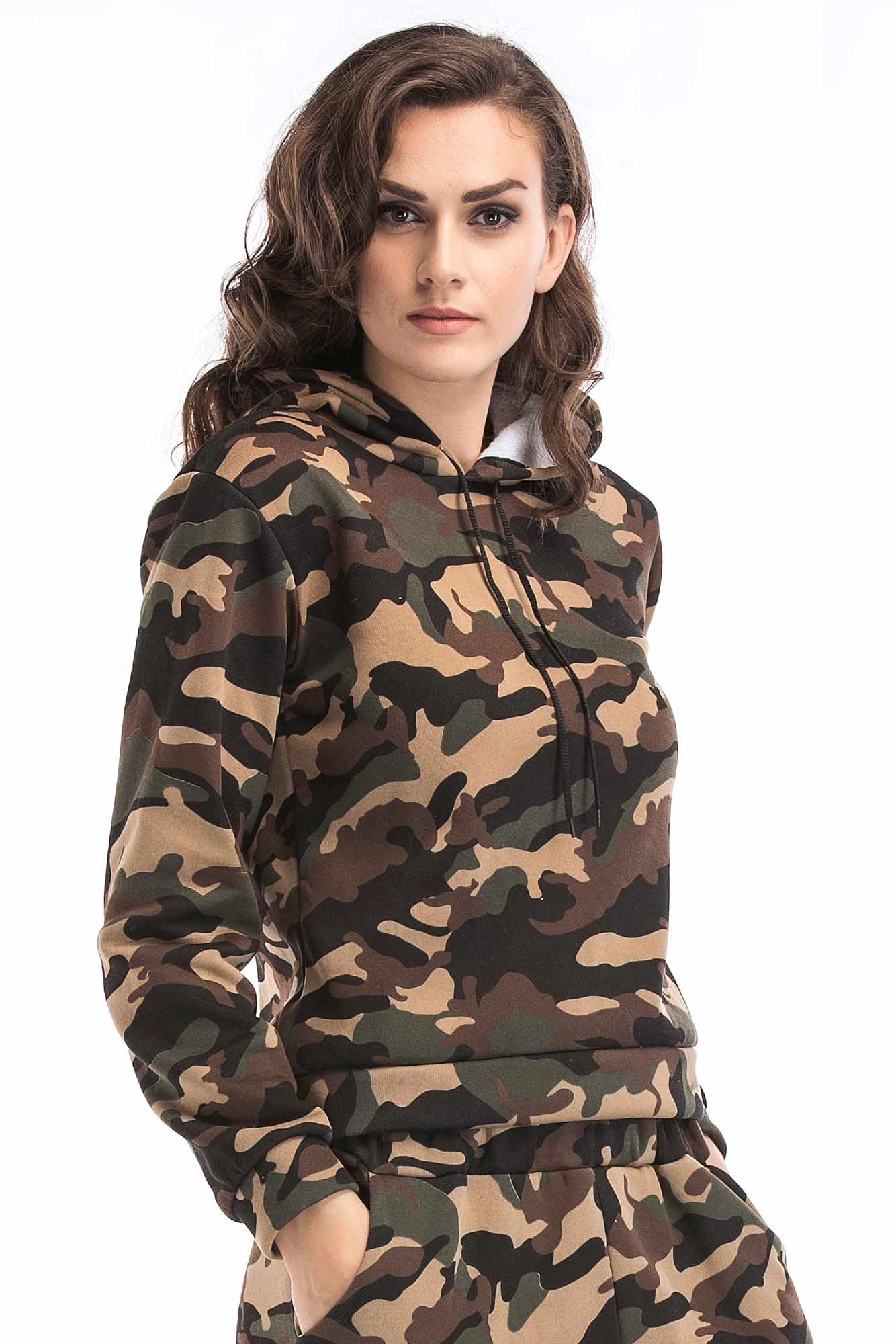 Camouflage Print Drawstring Sweatshirt With Long Sleeves
