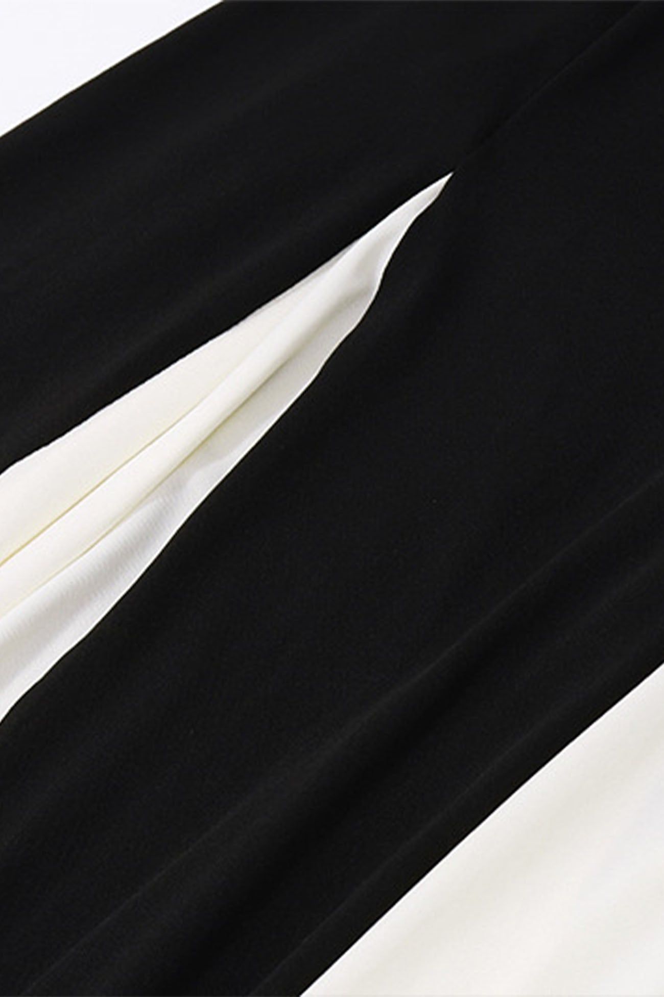 Contrast Color Pleated Spaghetti Strap Maxi Dress