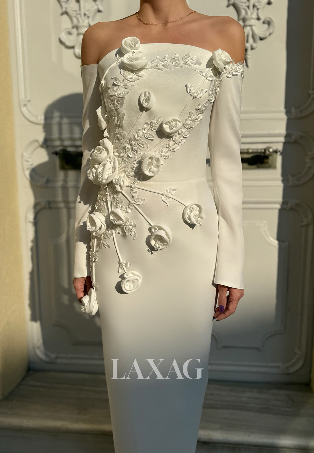 Bateau-Neck Long-Sleeves Floor-Length Mermaid Wedding Dress Floral Embellished Satin Bride Gowns