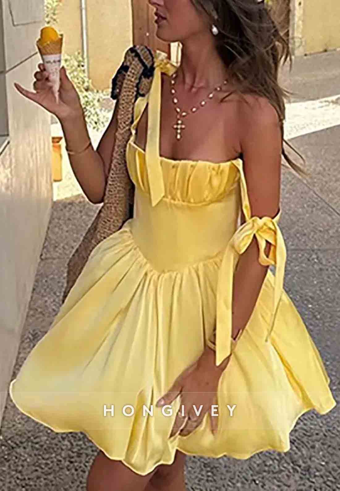 Bowknot A-Line Sleeveless Square Neck Pleated Short Homecoming Dresses