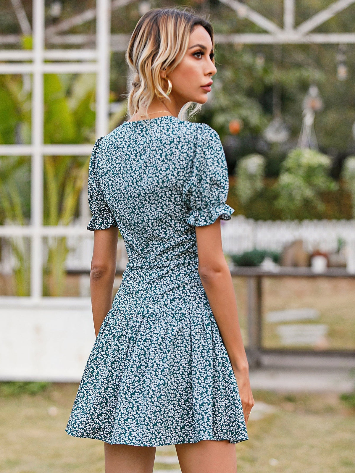KittenAlarm - Disty Floral V-Neck A-Line Dress