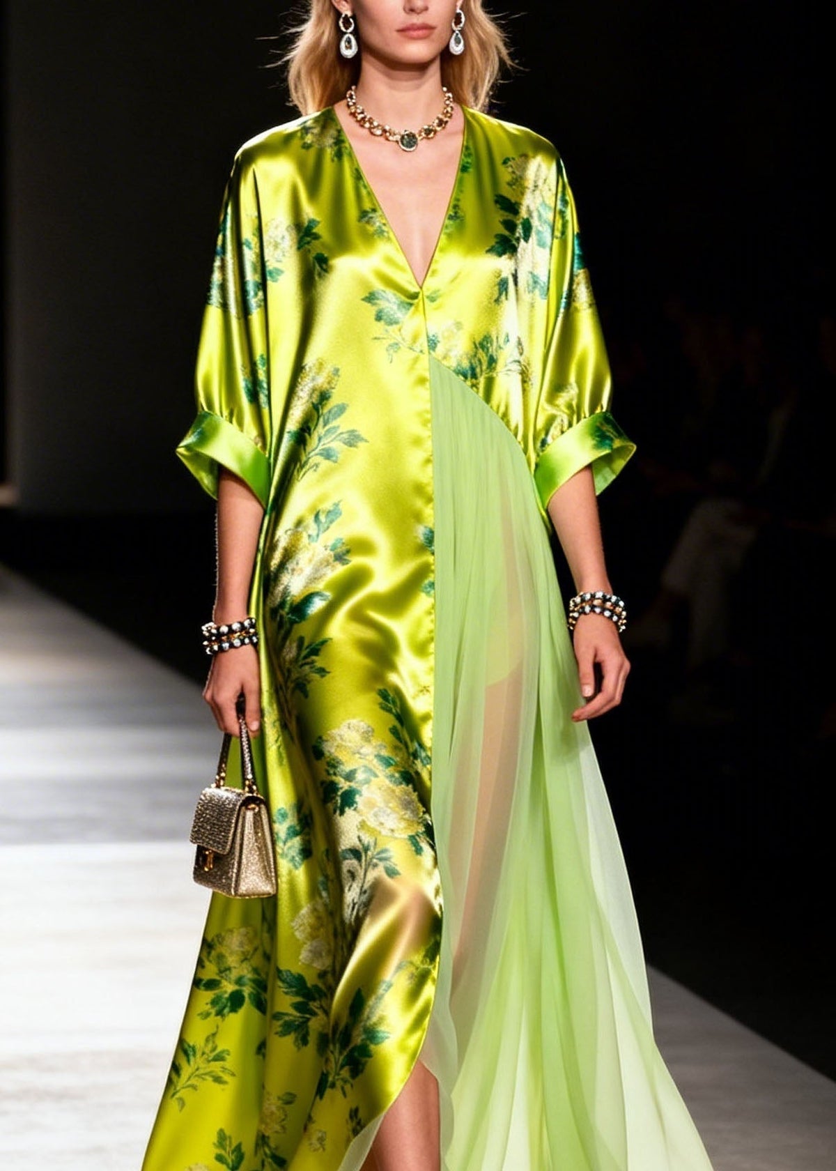 Floral Print Deep V-Neck Pleated Chiffon Panel Wide Maxi Dress - View 2