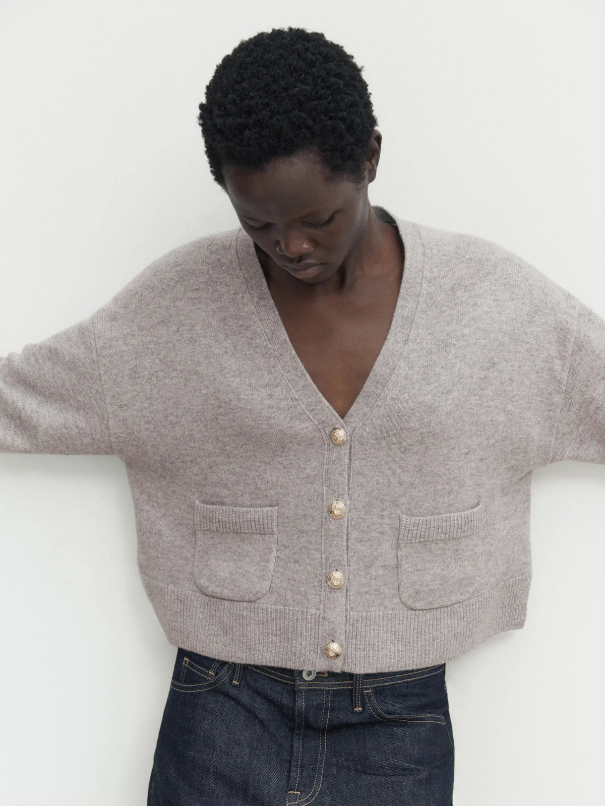 Minimalist Casual Blend V-neck Short Cardigan 2