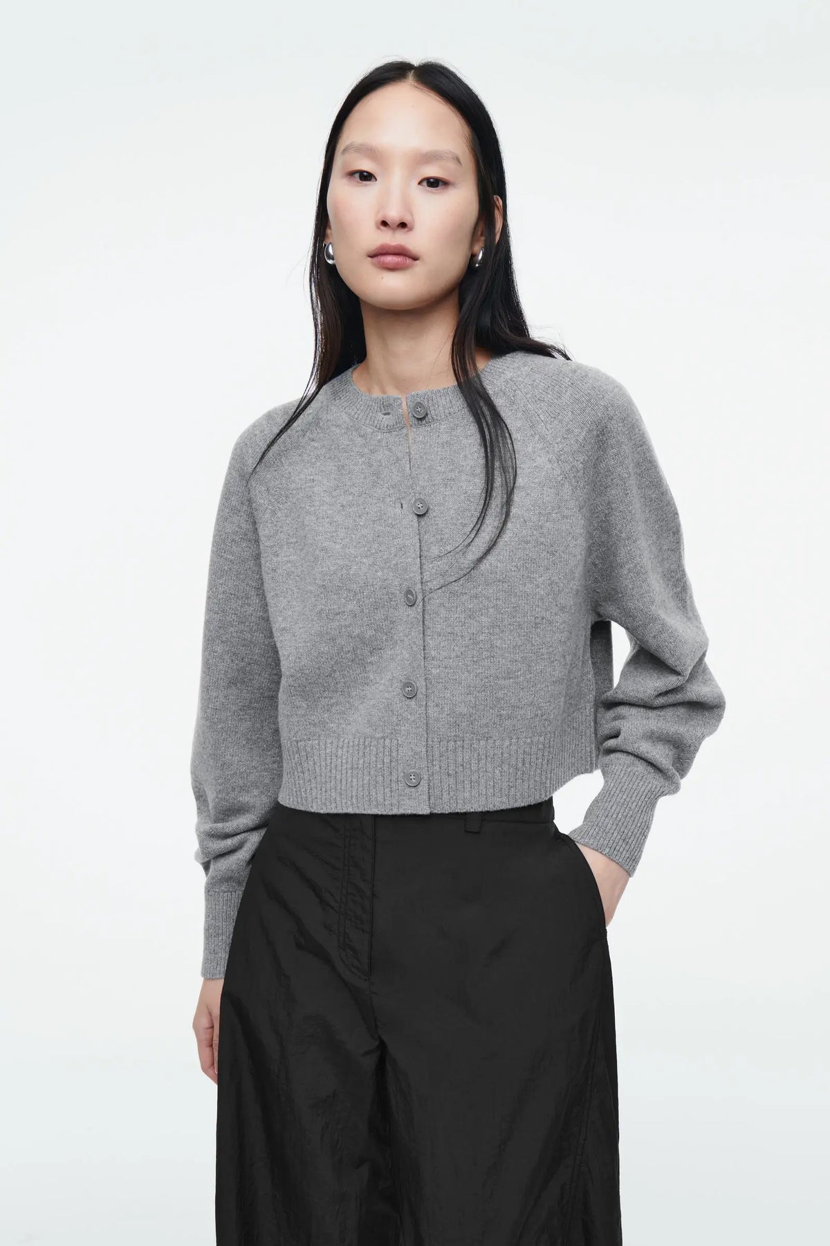 Style Casual Standard Short Round Neck Long Sleeves Cardigan