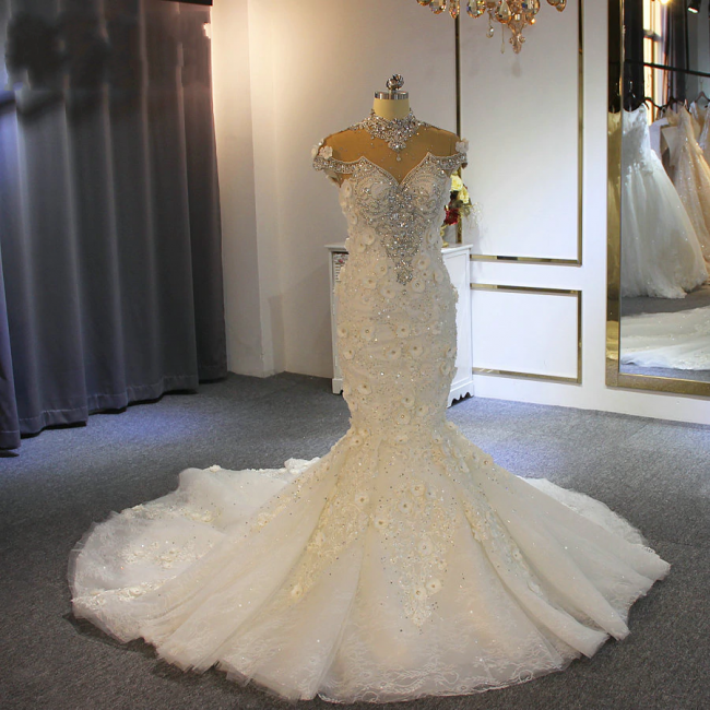 Extravagant Mermaid High Neck Glitter Wedding Dresses with Lace