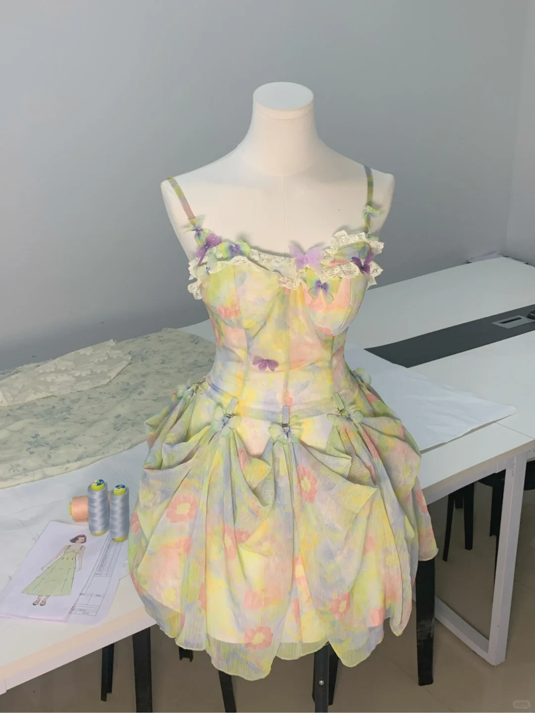 Pretty Spaghetti Straps Chiffon Print Floral Birthday Outfits Formal Graduation Homecoming Dress S896