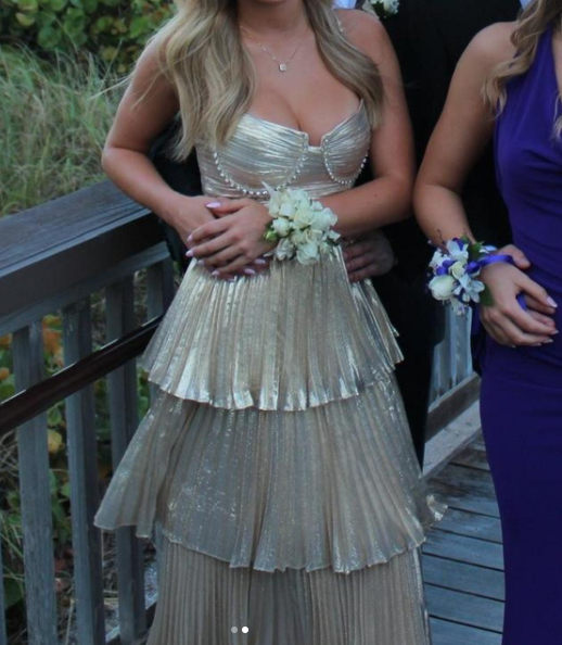 Stylish Gold Spaghetti Straps Satin Pleated Layered Long Wedding Guest Dress Evening Dress D1326