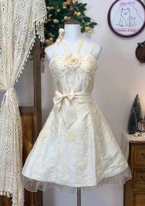 Elegant Light Yellow Satin Tulle Homecoming Dress Straps A Line Mini Party Dress S456