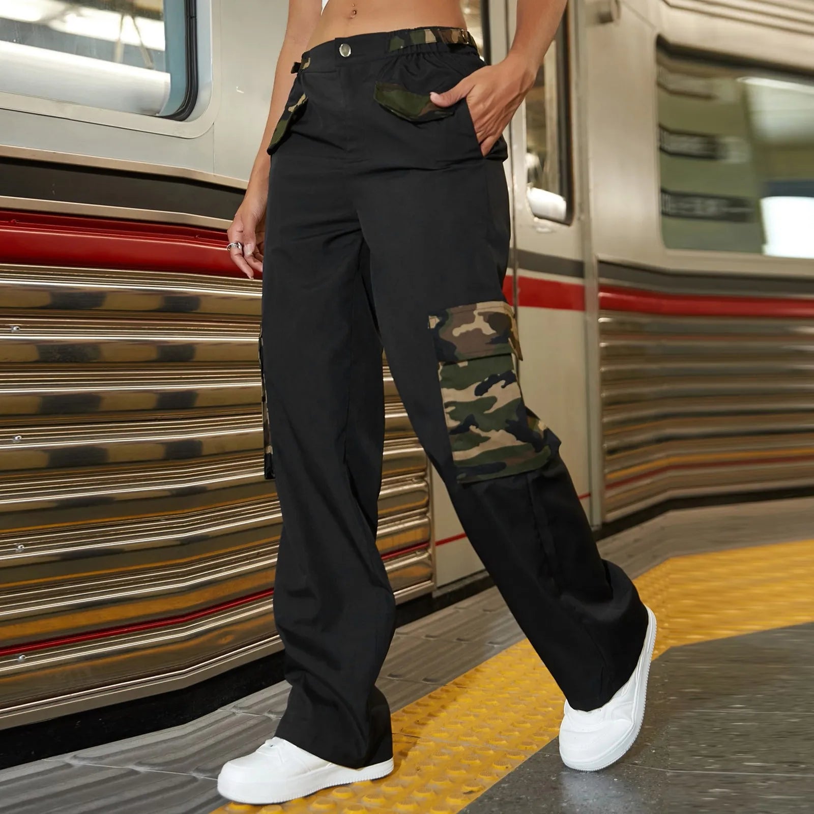 Camouflage Side Pocket Y2K Cargo Pants