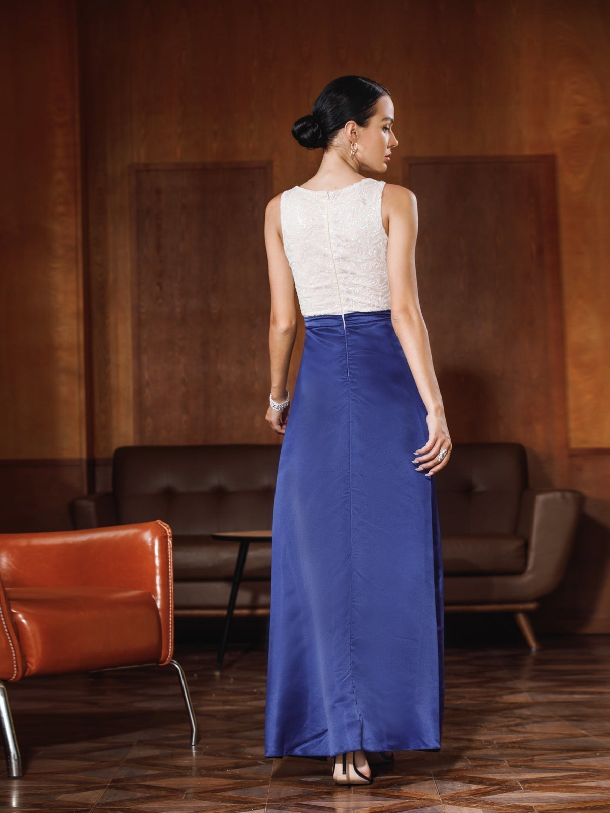 Sleeveless High Neck Lace Bodice Gathered Waist A-Line Maxi Gown - View 6