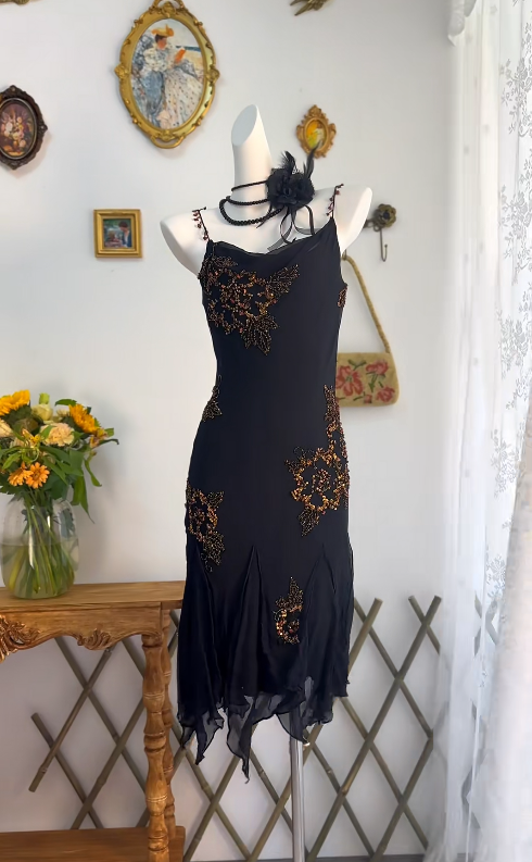 Pretty Spaghetti Straps Black Chiffon Beaded Long Prom Dress Birthday Party Dress D559