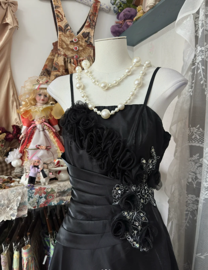 Fashion Black Sapghetti Straps Satin Pleated Beaded Long Birthday Party Dress Formal Evening Dress D1783