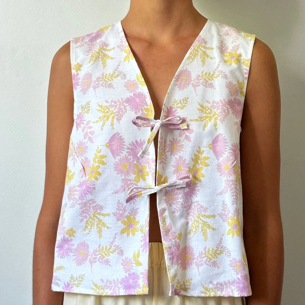 Tie Front V-Neck Crop Top