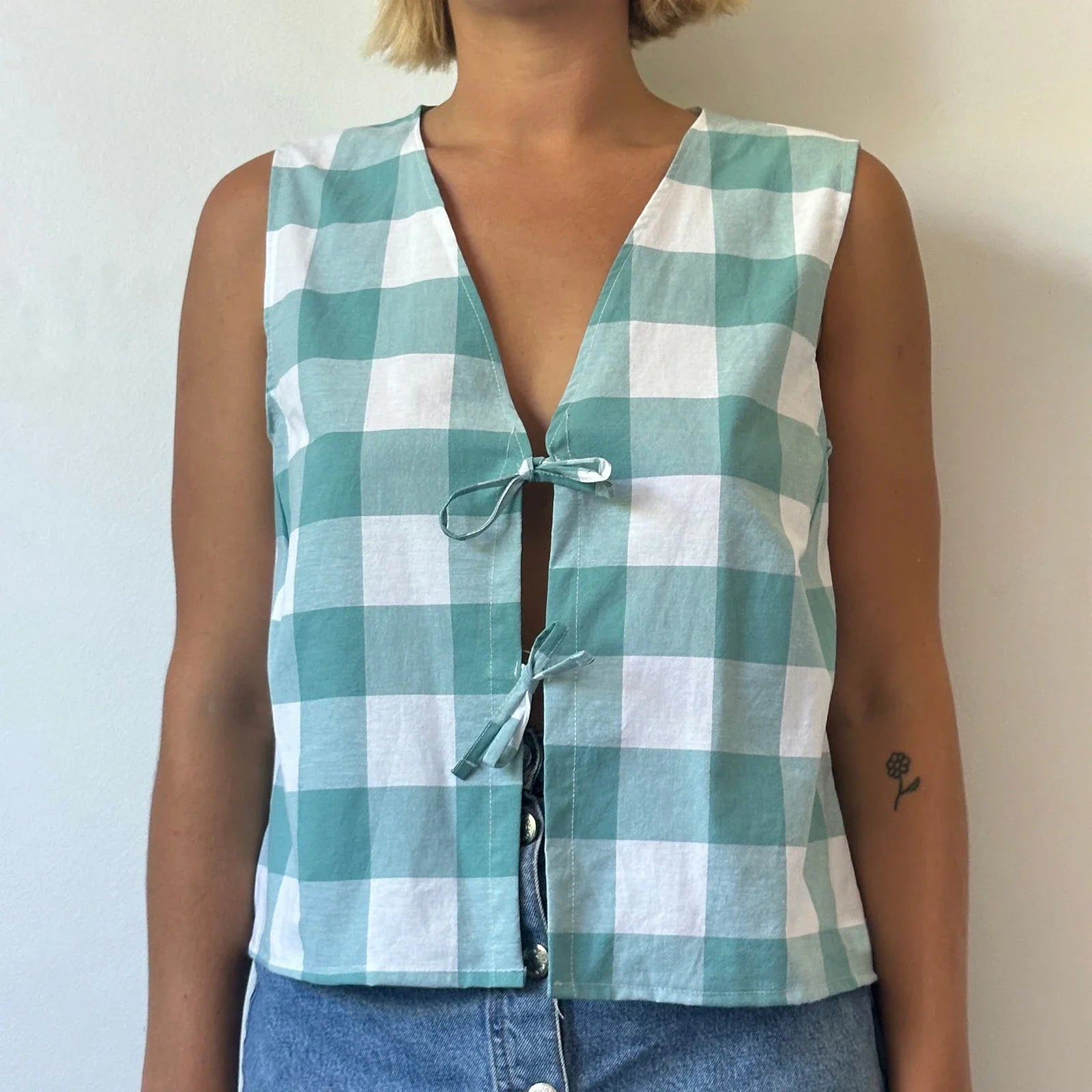 Tie Front V-Neck Crop Top