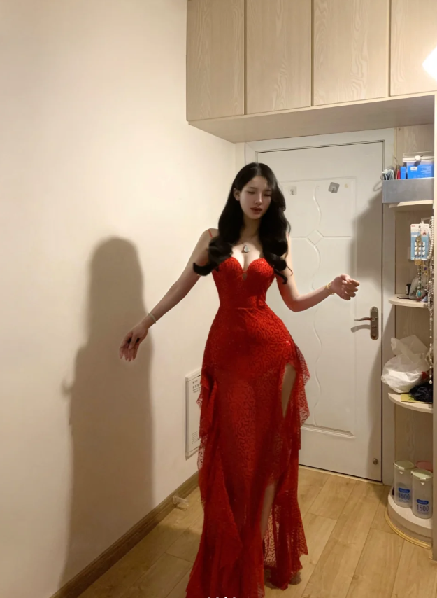 Sexy Spaghetti Straps Red Sequin Ruffle Long Evening Dress Formal Prom Gown D843