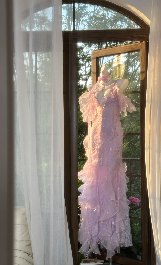 Classy Pink Spaghetti Straps V Neck Lace Chiffon Ruffle Mermaid Evening Dress Long Party Dress with Ribbon D1246