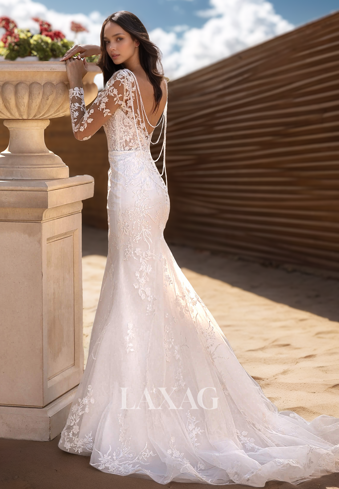 Long-Sleeves Deep V-Neck Beaded Applique Bride Gowns Pleated Sheer Sweep Train Mermaid Wedding Dress
