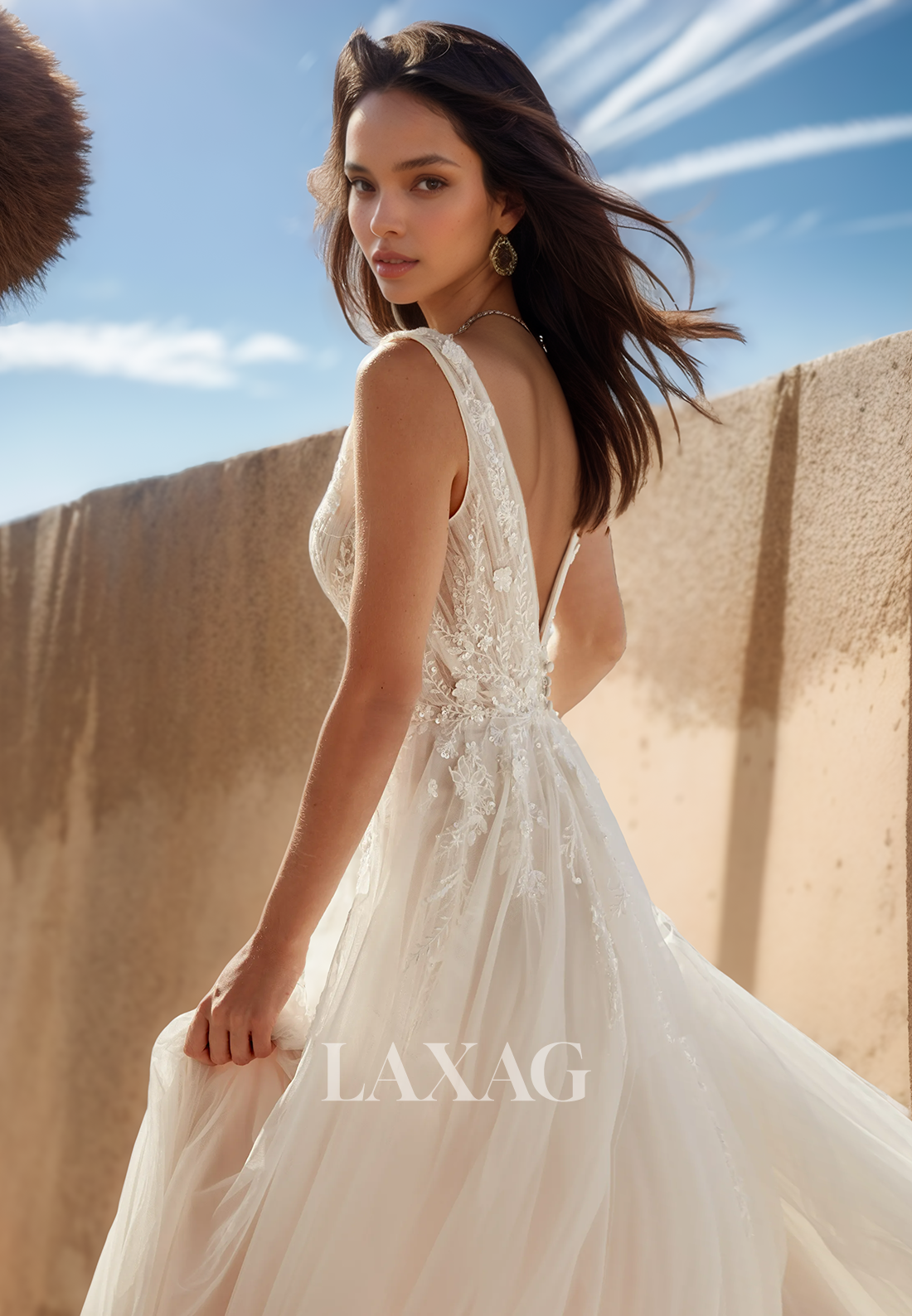 Deep V-Neck Straps Off-Shoulder Sleeveless Bride Gowns Beaded Applique Pleated Tulle Wedding Dress