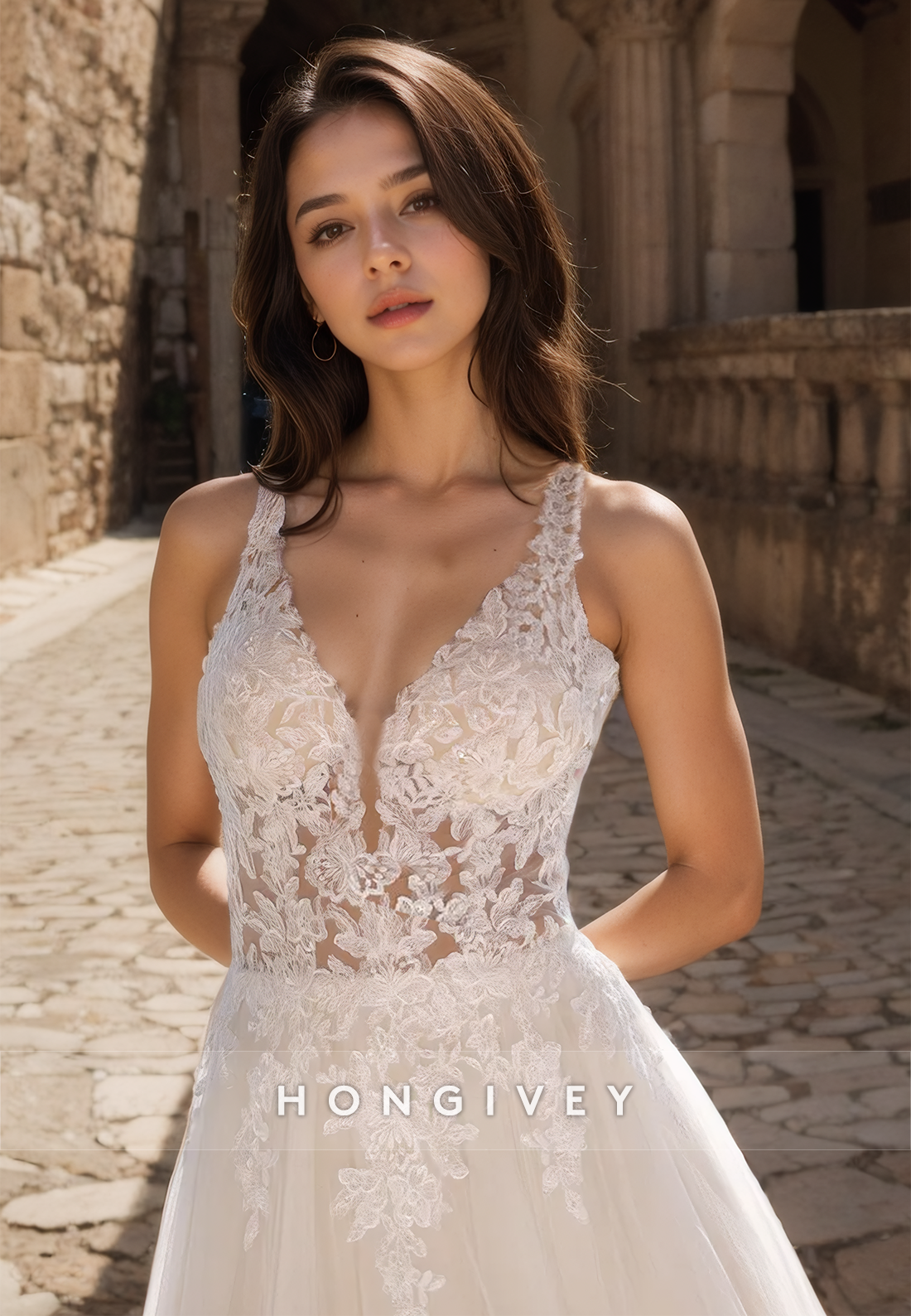 Sexy Tulle A-Line V-Neck Spaghetti Straps Empire Illusion Appliques With Train Wedding Dress
