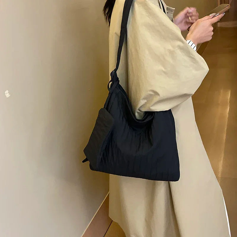 High-Quality Nylon Pleated Zipper Crossbody