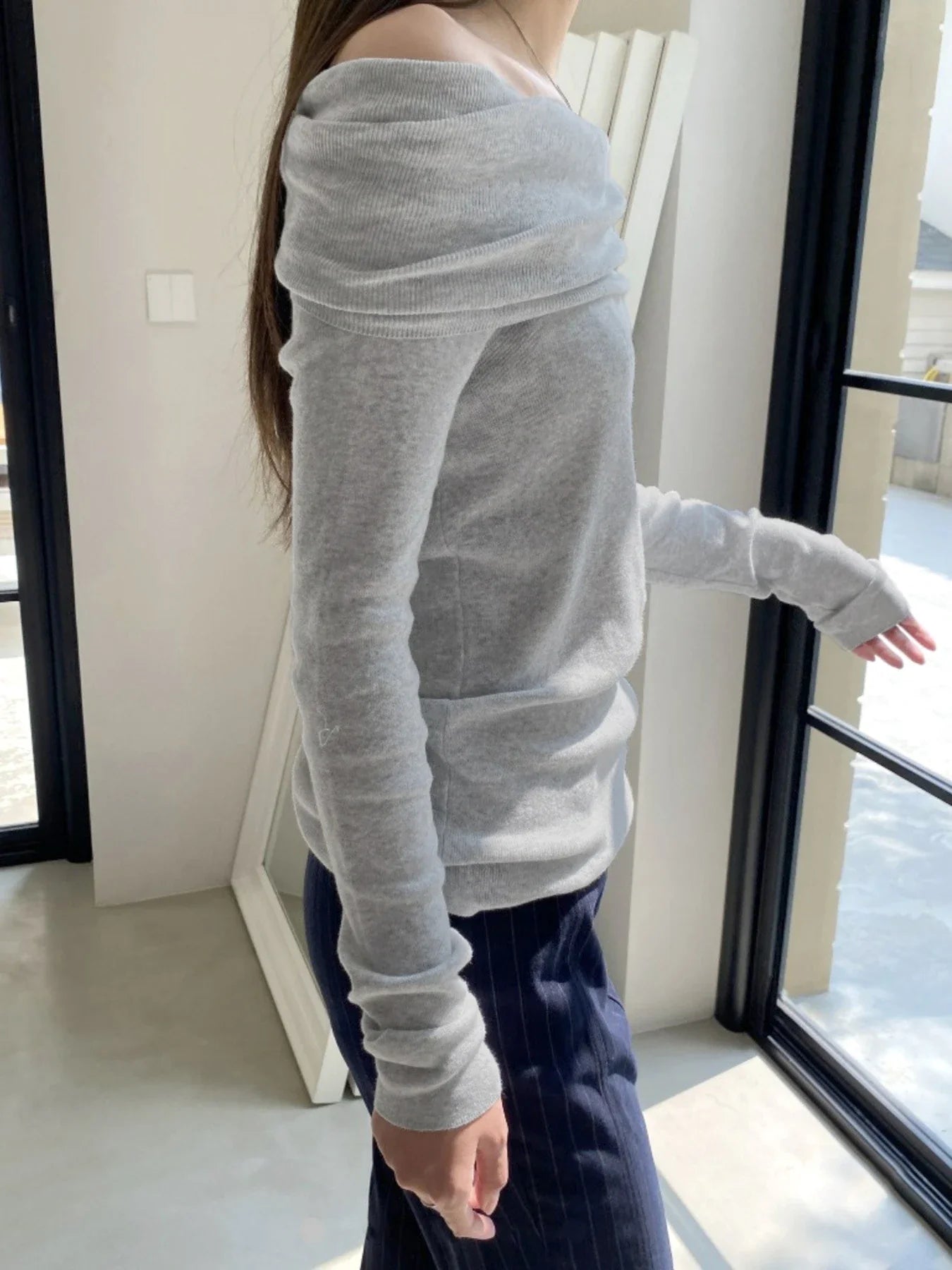 Slim Off-Shoulder Solid Slash Neck Long Sleeve Knit Top - Fashionpara