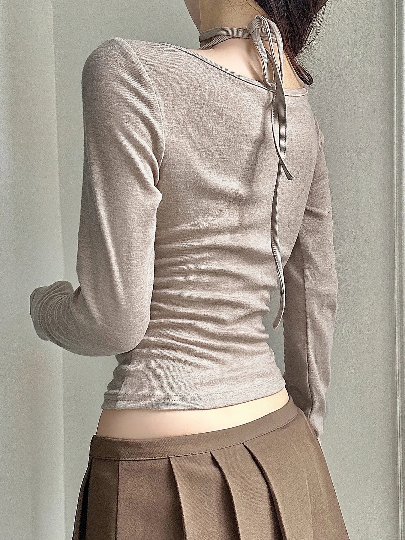 Slim Lace Trim Halter V-Neck Long Sleeve Knit Top - Fashionpara