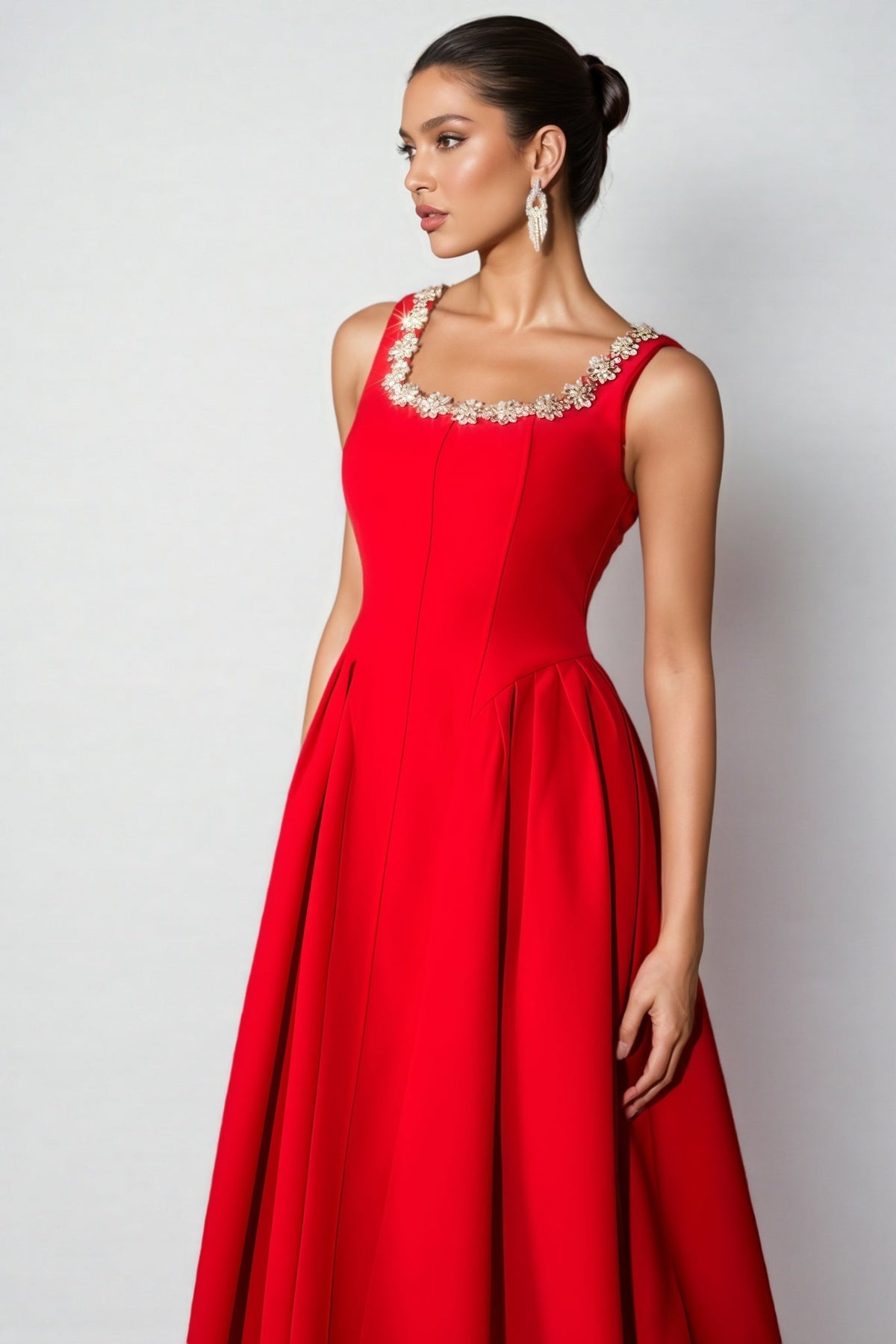 Crystal Trim Scoop Neck Sleeveless Pleated A-Line Midi Dress - View 4