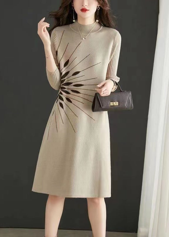 Ribbed Knit Mock Neck Long Sleeve Radiating Graphic A-Line Midi Dress