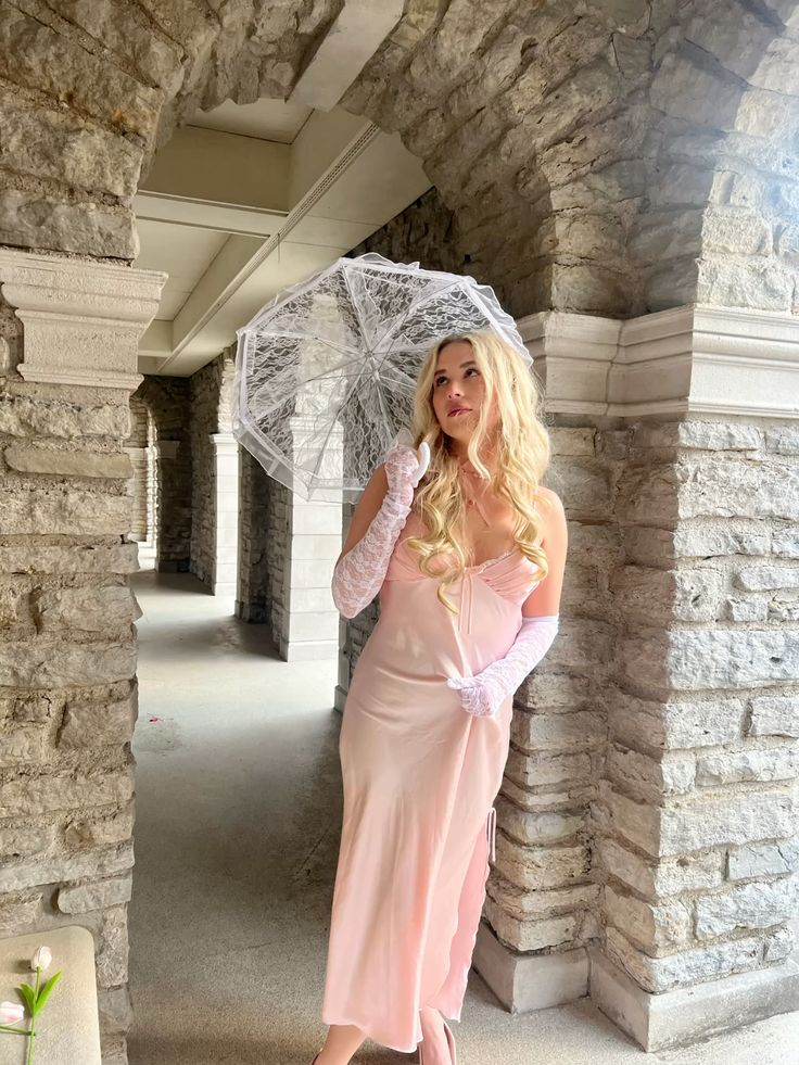 Elegant Spaghetti Straps V Neck Pink Satin Mermaid Evening Dress Long Party Dress With Lace Gloves D1635