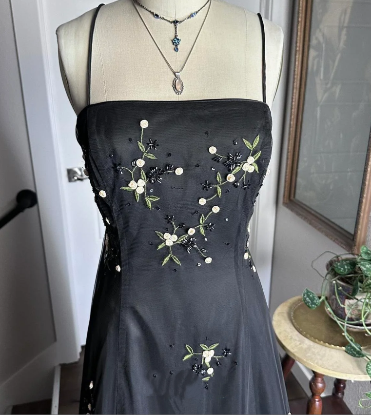 Chic Spaghetti Straps Black Satin Tulle Beaded A Line Birthday Prom Dress Long Party Dress D1689