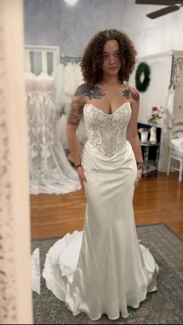 Elegant Strapless White Lace Satin Mermaid Evening Dress Long Wedding Guest Dress Party Dress D1593