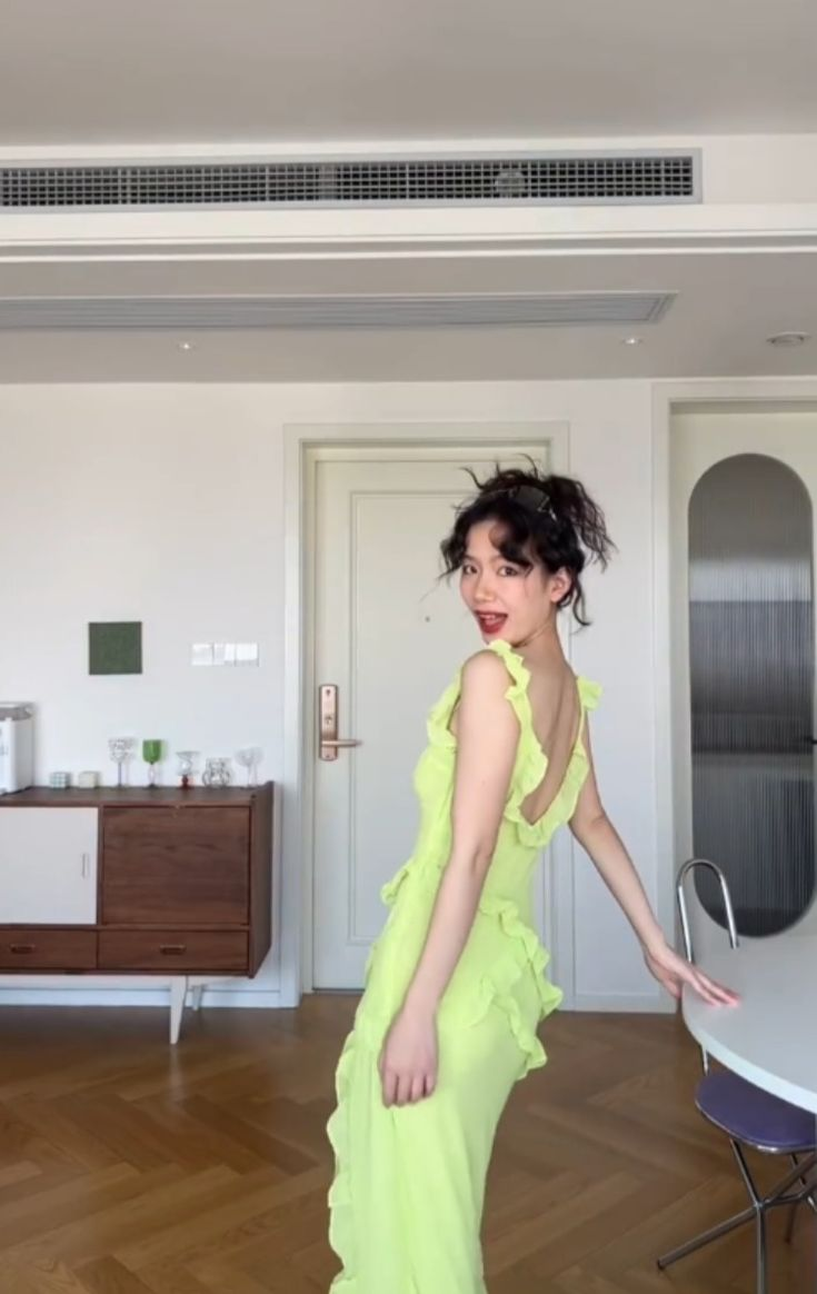 Chic V Neck Lime Green Satin Ruffled Mermaid Party Dress Slit Long Evening Gown D993