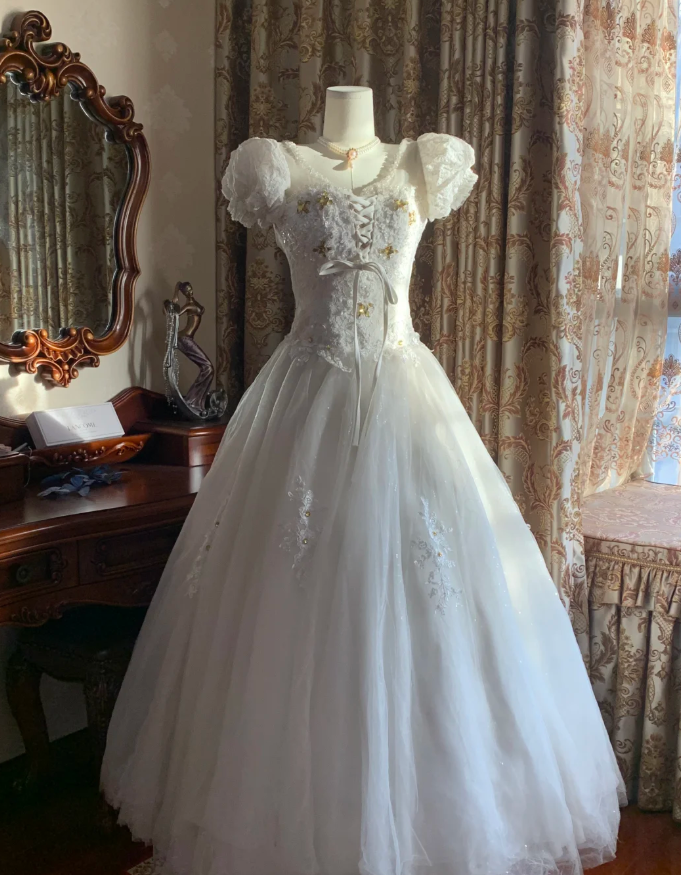 Classy White Ball Gown Tulle Lace Beaded Long Wedding Dress Formal Bridal Dress D1719