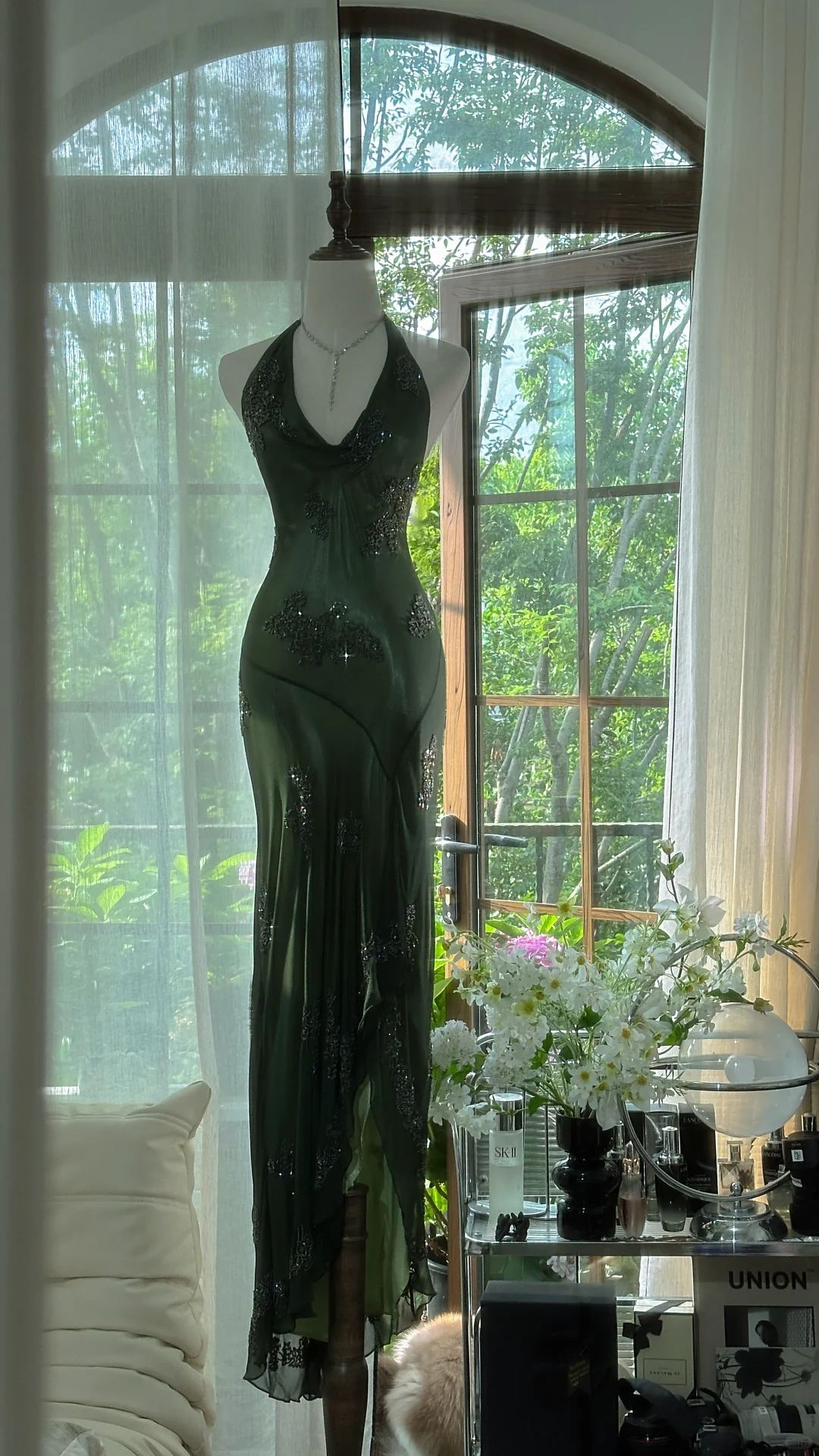 Unique Green Halter Satin Chiffon Beaded Long Party Dress Evening Gown D1172
