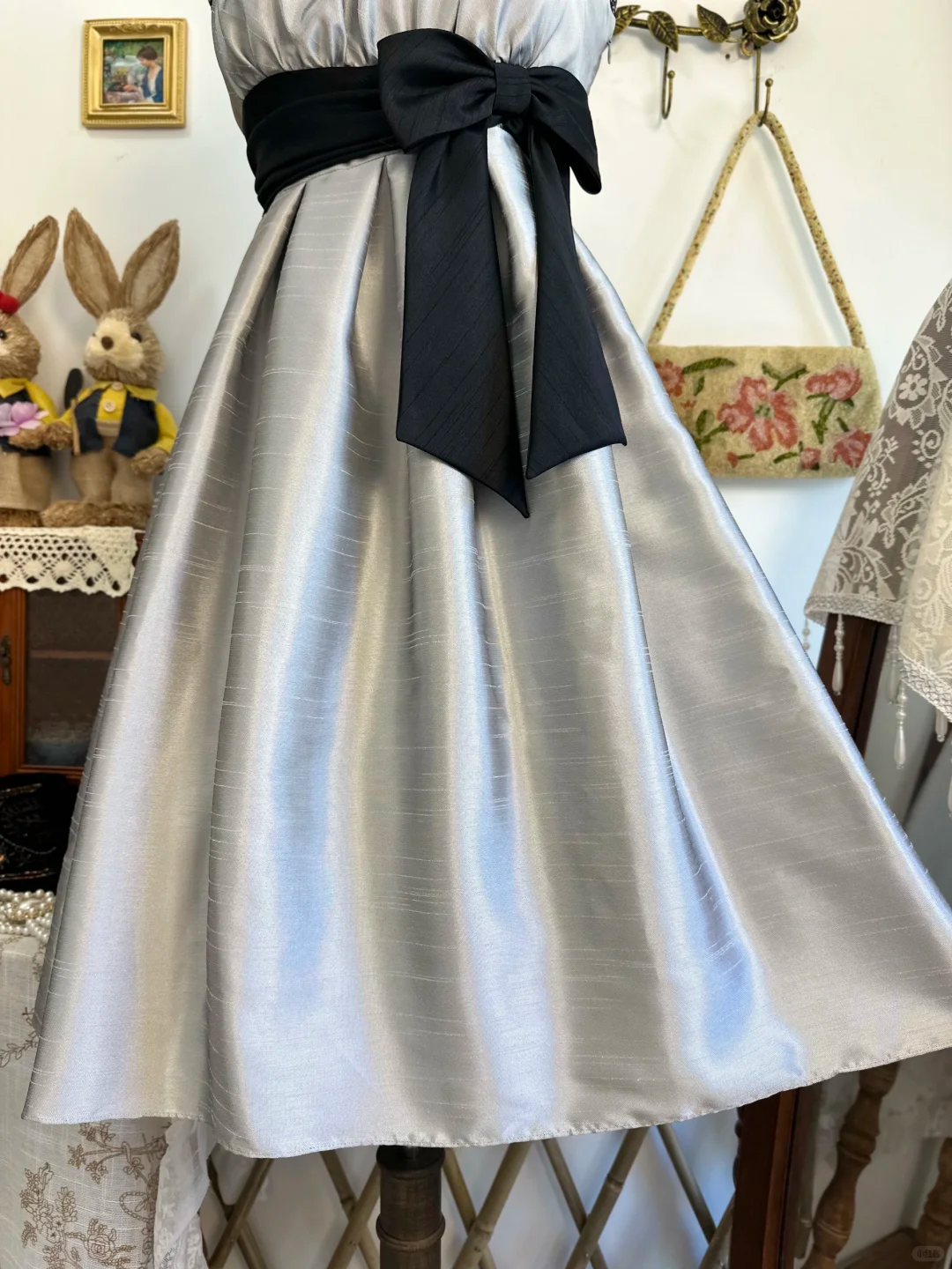 Vintage Silver Gray Satin A Line Short Prom Formal Graduation Homecoming Dress With Bow D309