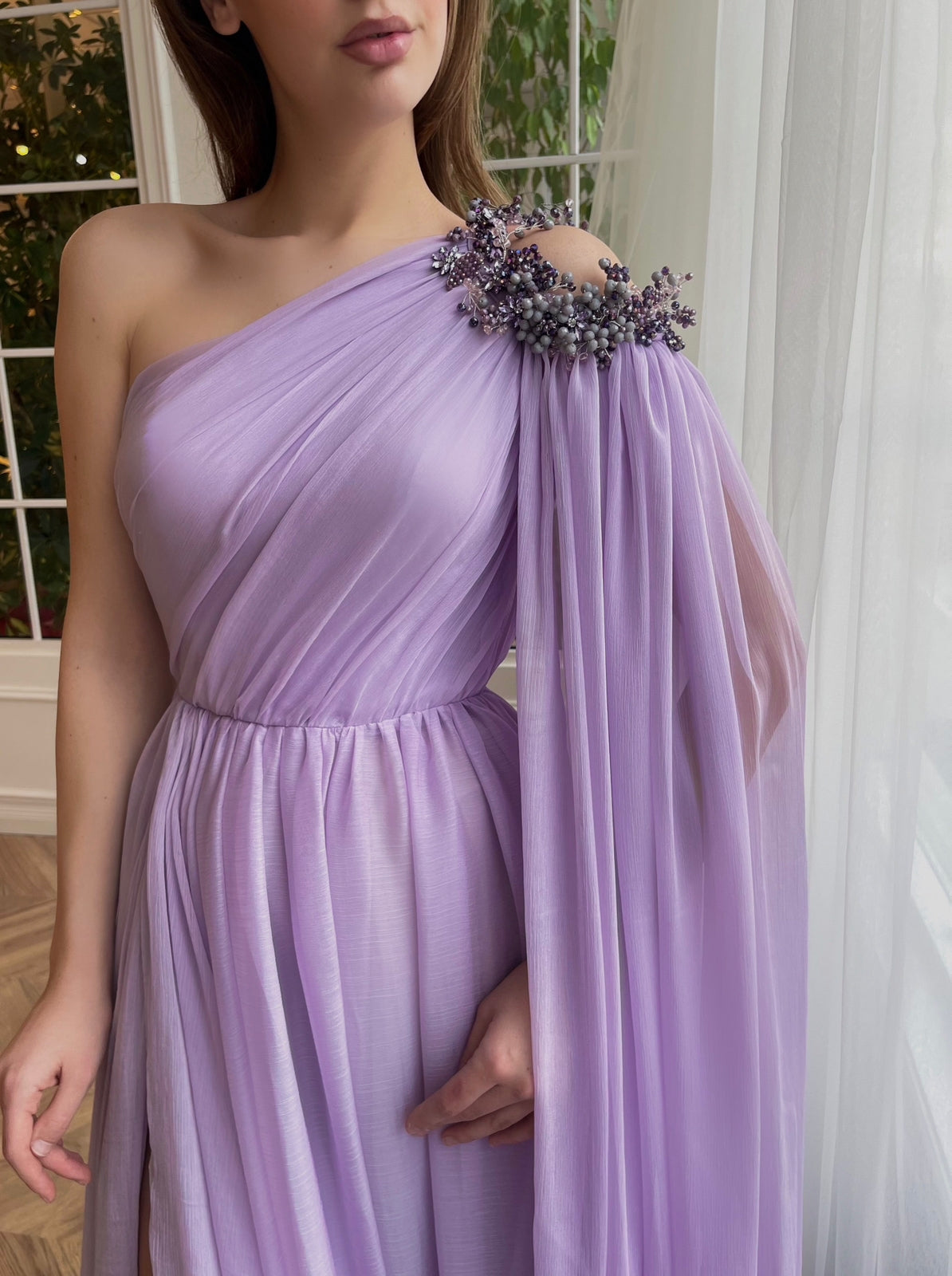 Elegant & Luxurious One Shoulder Cap sleeves A-Line Split Evening Party Prom Dress