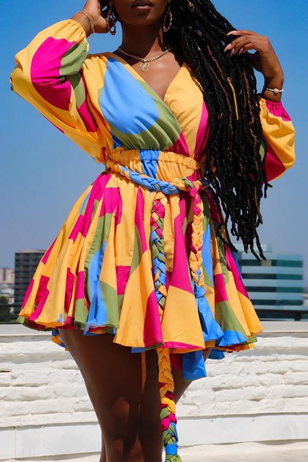 Plus Size Fashion Contrast Print V-neck Pleated Dress Fashionpara